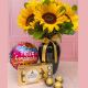 hermoso florero de girasoles con chocolates ferrero por 8 und y un globo - envio a domicilio en todo colombia 